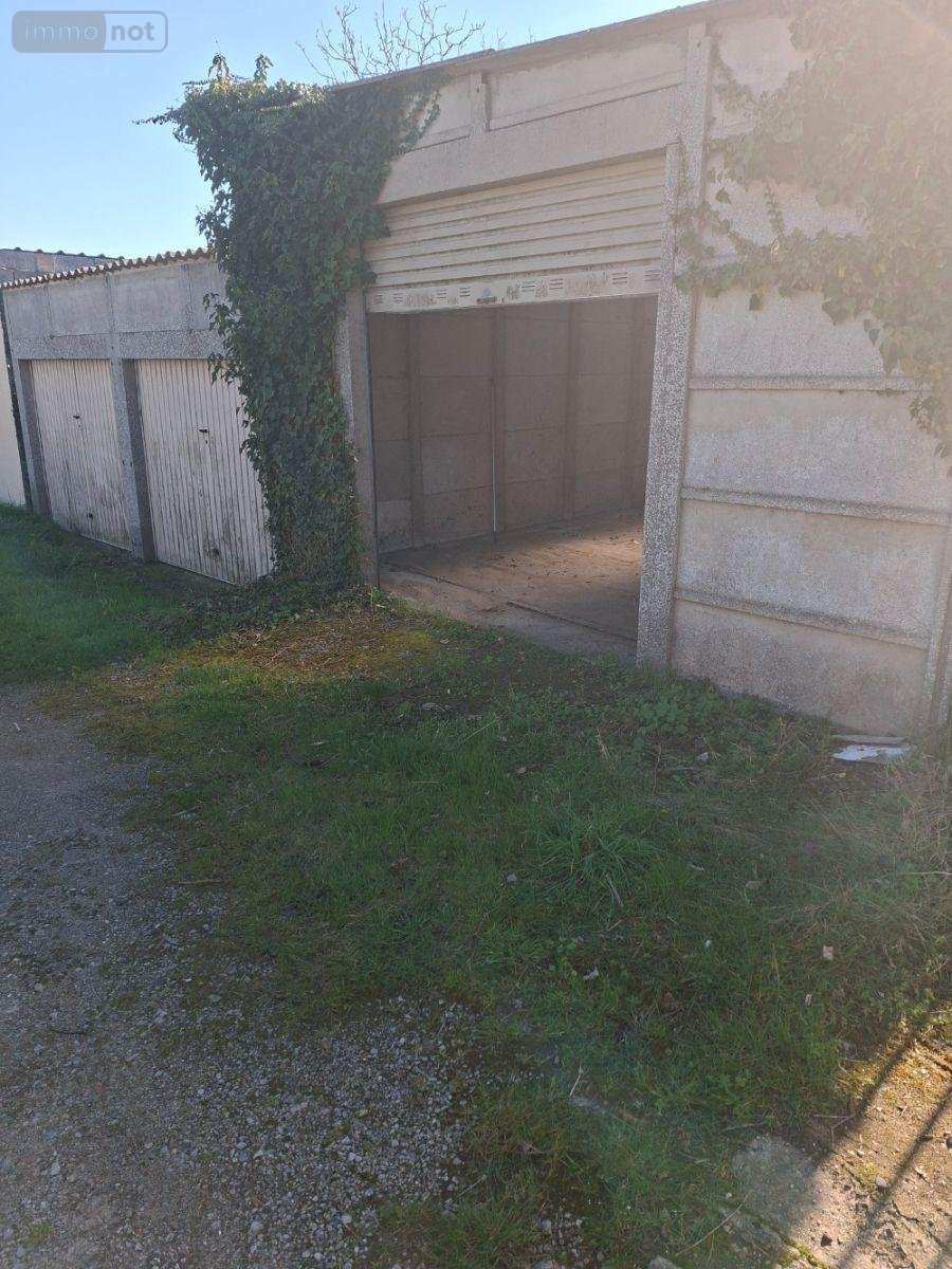 Location garage et parking Hazebrouck 59190 Nord 57 m2  150 euros