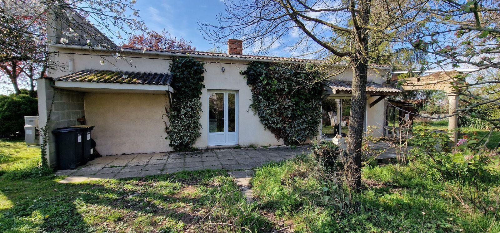 Maison a vendre Sainte-Radegonde 79100 Deux-Sèvres 87 m2 3 pièces 75500 euros