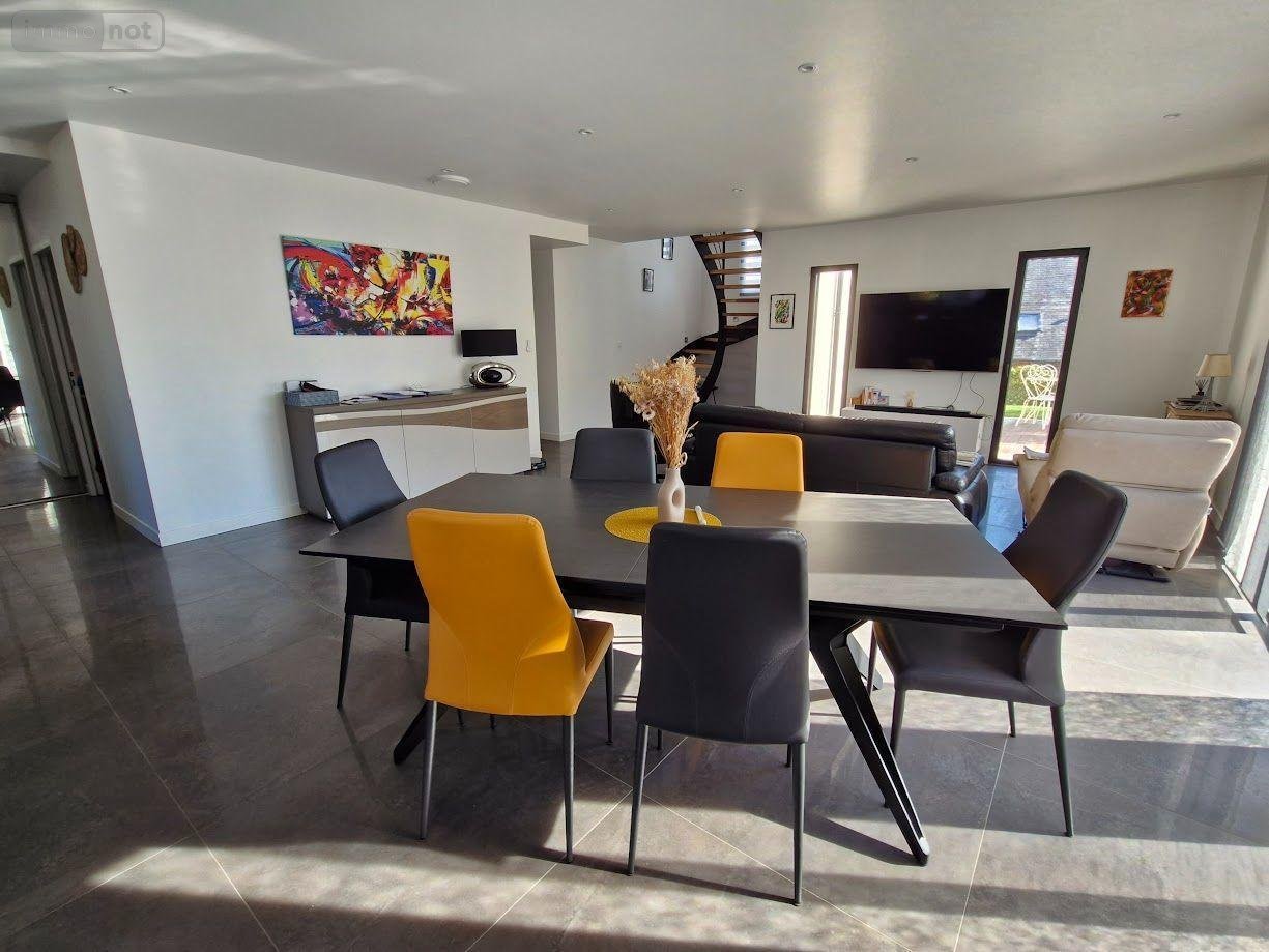 Maison a vendre Noyal-sur-Vilaine 35530 Ille-et-Vilaine 148 m2 5 pièces 572000 euros