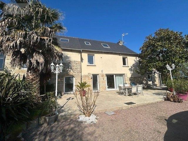 Maison a vendre Saint-Juvat 22630 Côtes-d'Armor 151 m2  335000 euros