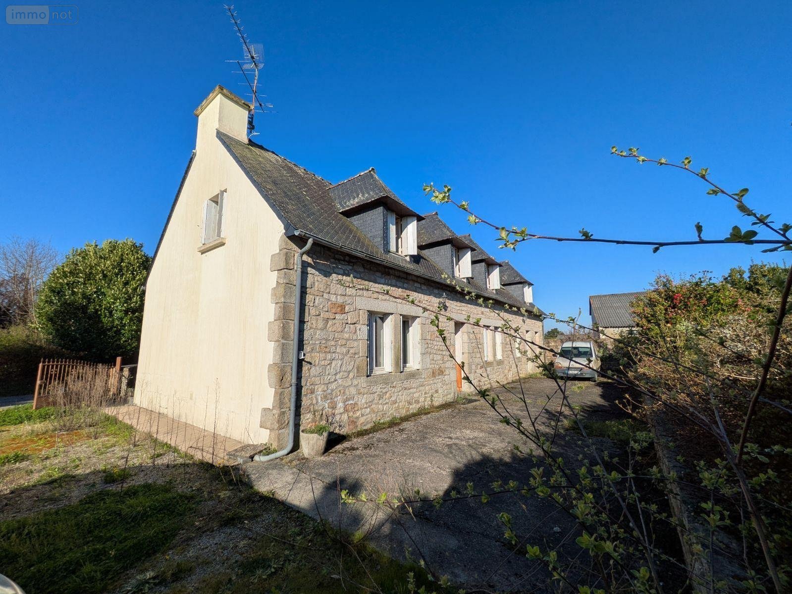 Maison a vendre Locunolé 29310 Finistère 168 m2  208400 euros