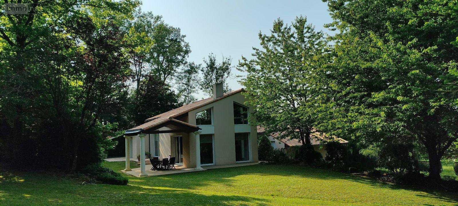 Maison a vendre Les Herbiers 85500 Vendée 254 m2 9 pièces 587000 euros