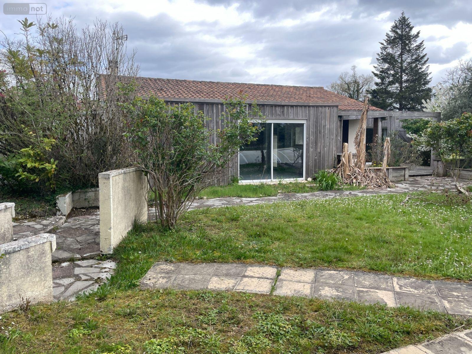 Maison a vendre Ménesplet 24700 Dordogne 151 m2 6 pièces 219000 euros