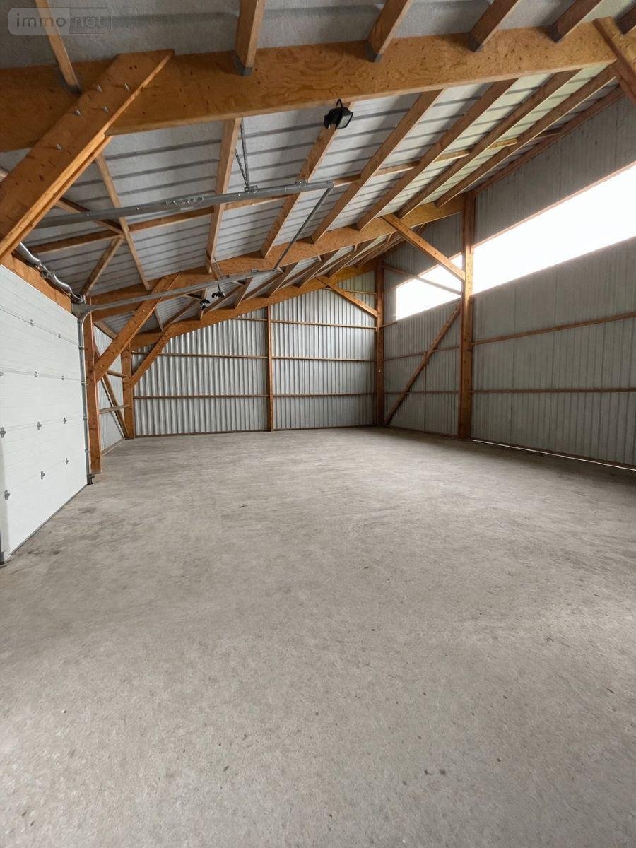 Fonds et murs commerciaux a vendre Saint-Perreux 56350 Morbihan  135460 euros