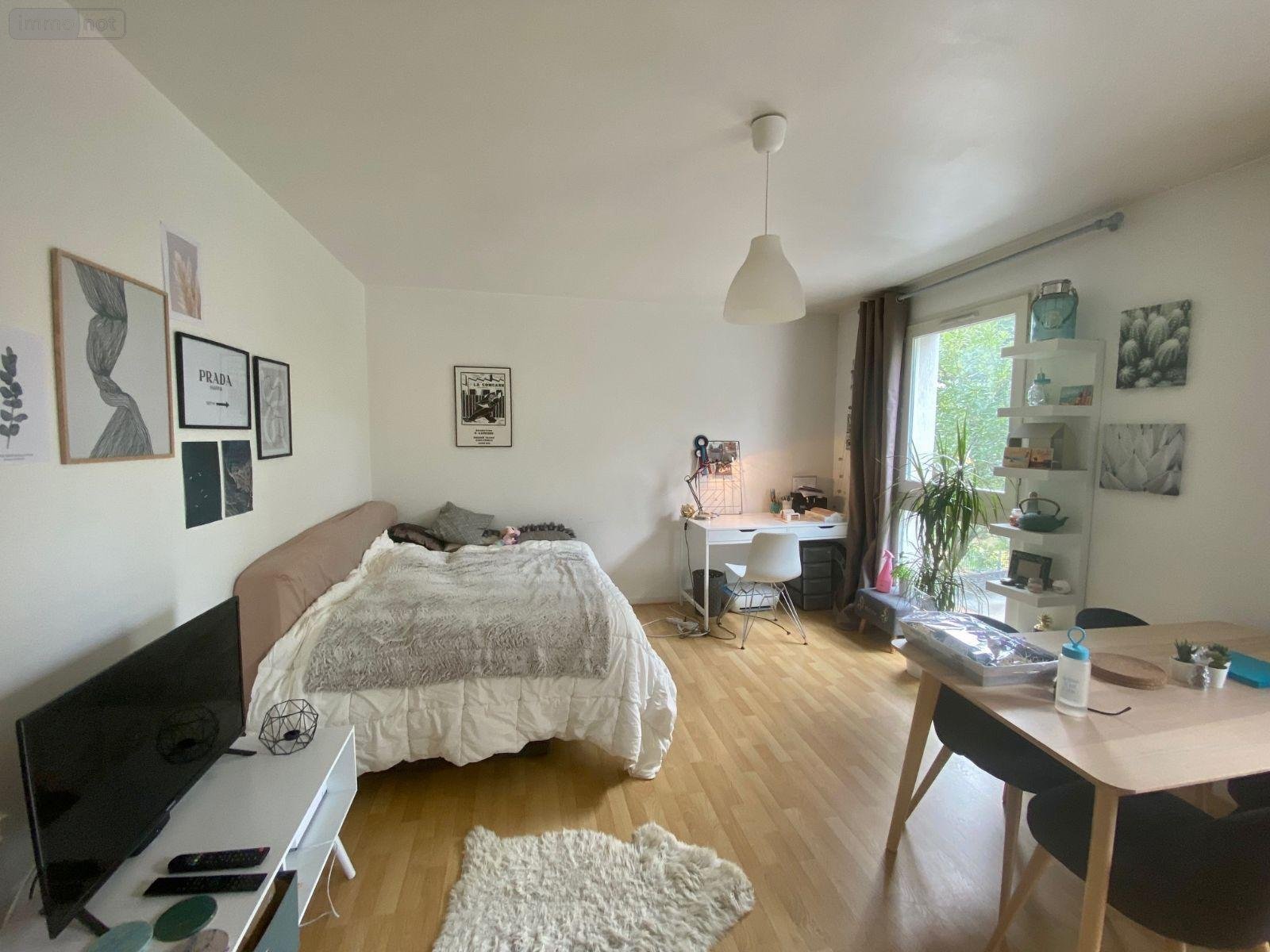 Location appartement Rennes 35000 Ille-et-Vilaine 31 m2 1 pièce 468 euros