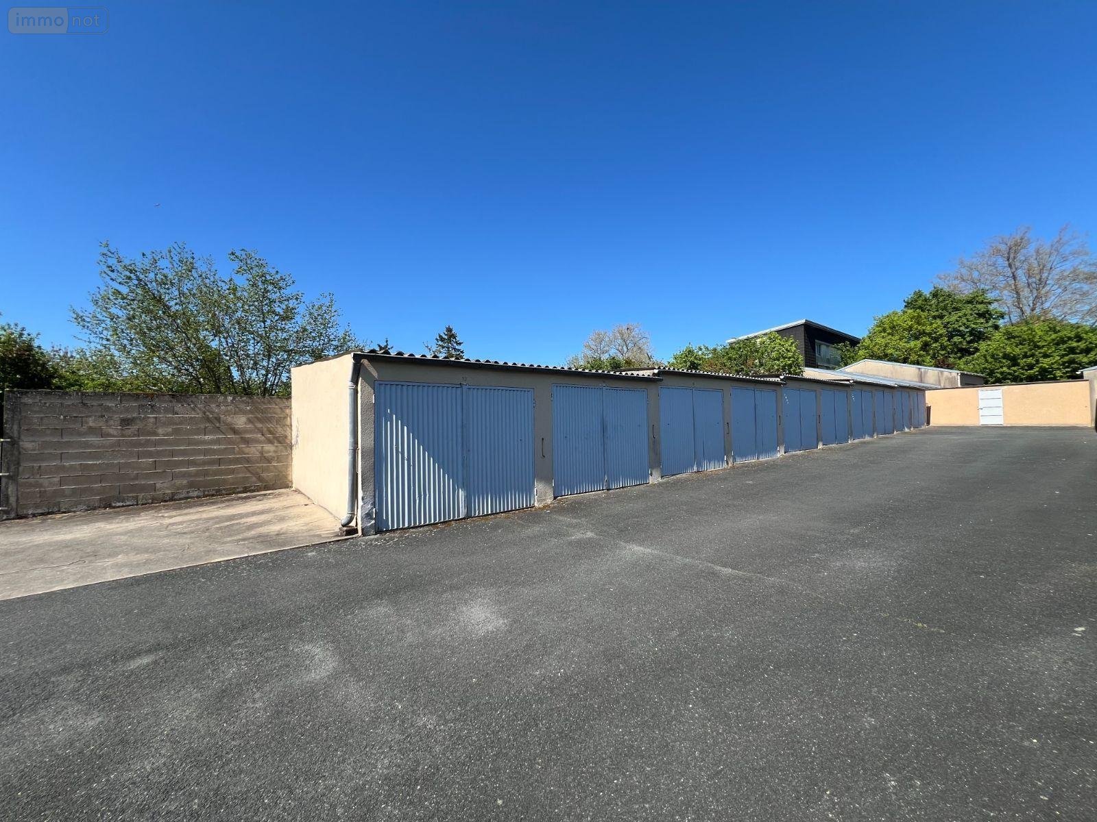 Garage et parking a vendre Châteauroux 36000 Indre 150 m2  80700 euros