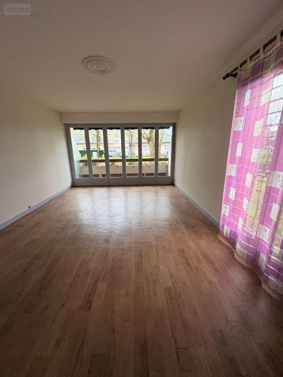 Location appartement Bayeux 14400 Calvados 61 m2  690 euros