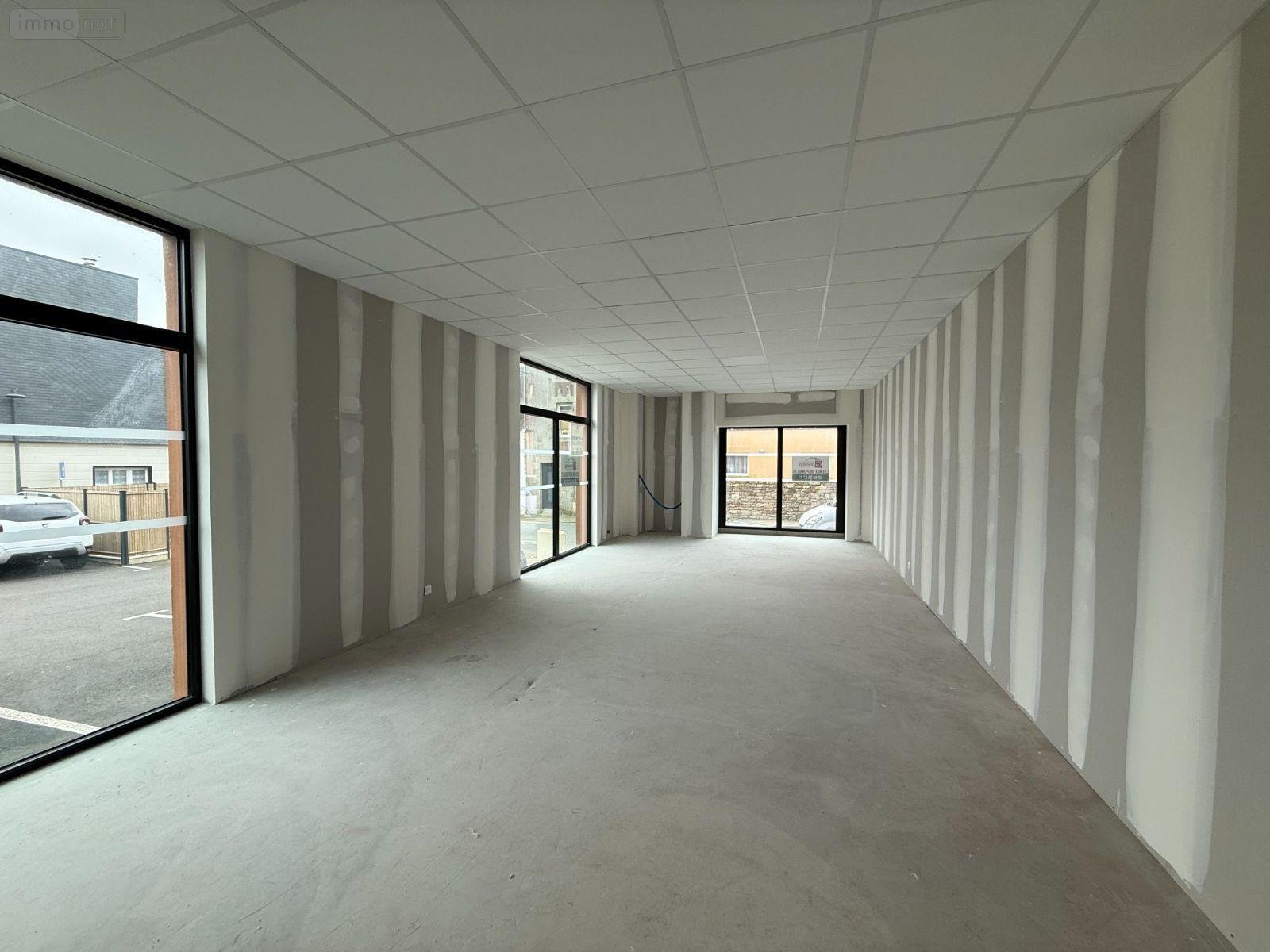 Fonds et murs commerciaux a vendre Ploudalmézeau 29830 Finistère 61 m2  180451 euros