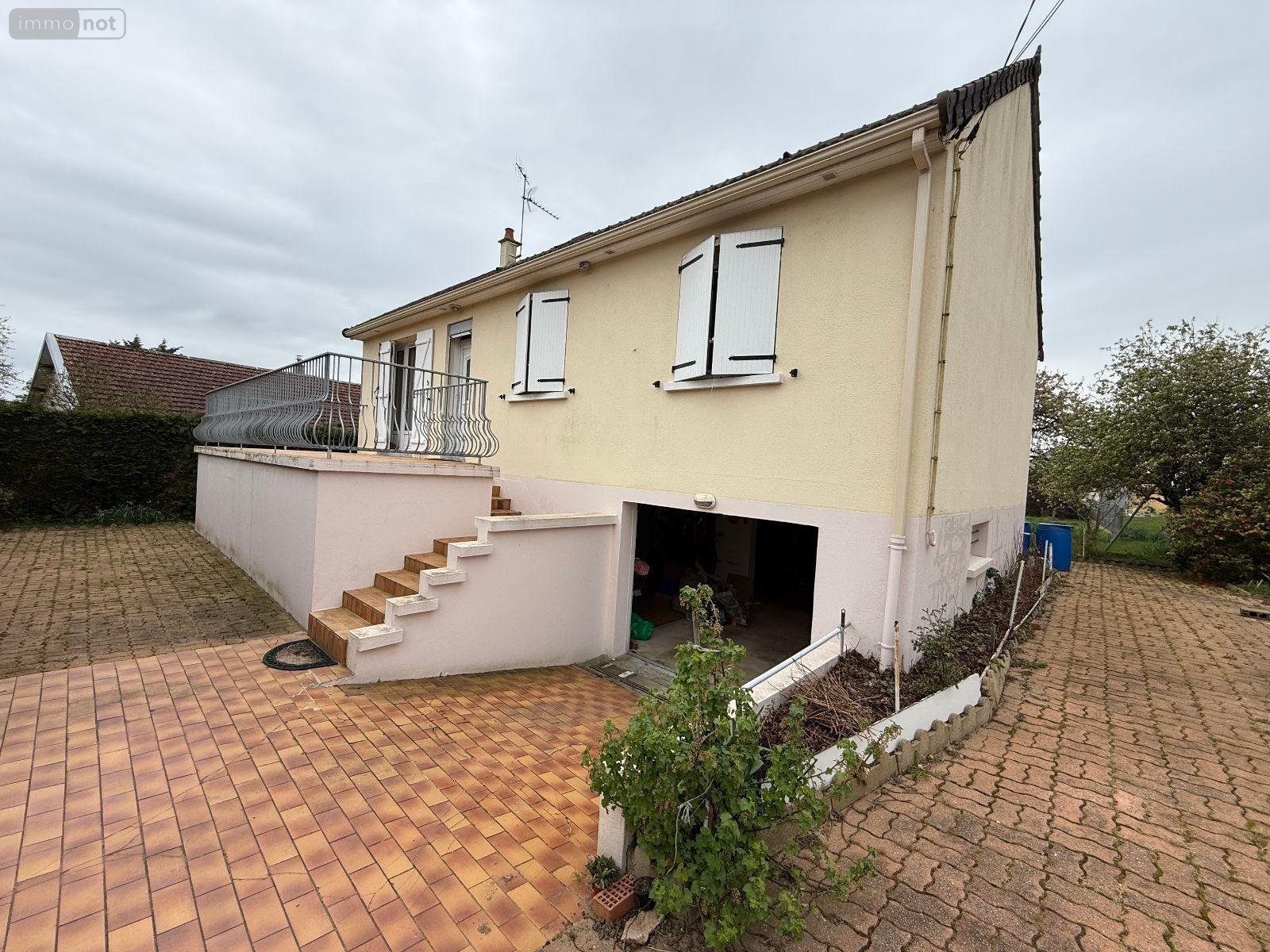 Maison a vendre La Bazoge 72650 Sarthe 96 m2  200000 euros