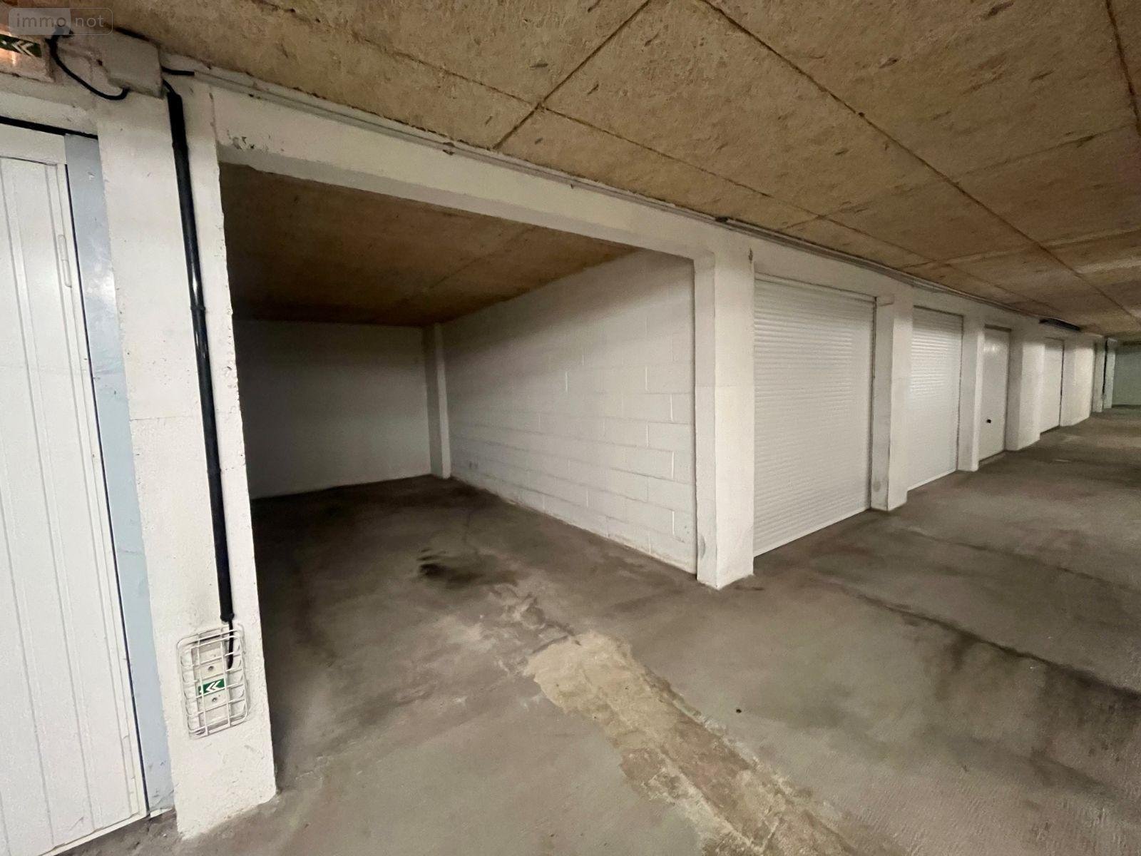 Location garage et parking Rosendael 59240 Nord  50 euros