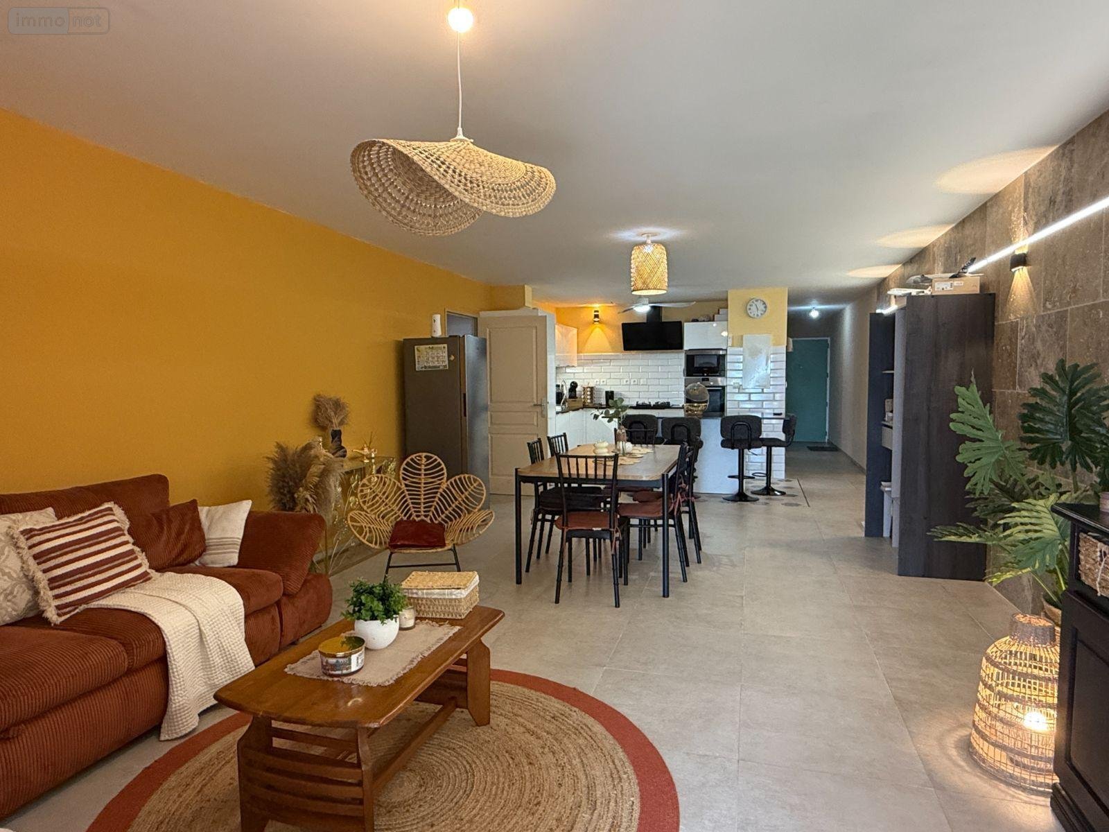 Appartement a vendre Sainte-Clotilde 97490 Réunion 104 m2 3 pièces 350000 euros