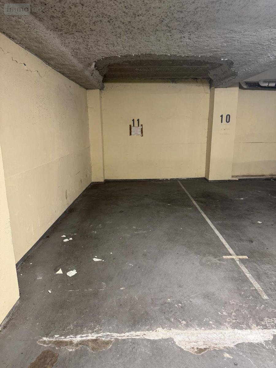 Garage et parking a vendre Bordeaux 33000 Gironde  25000 euros