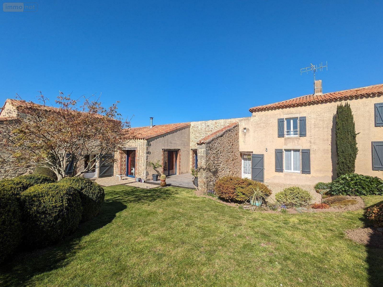 propriete a vendre Beaurepaire 85500 Vendée 258 m2 9 pièces 620000 euros
