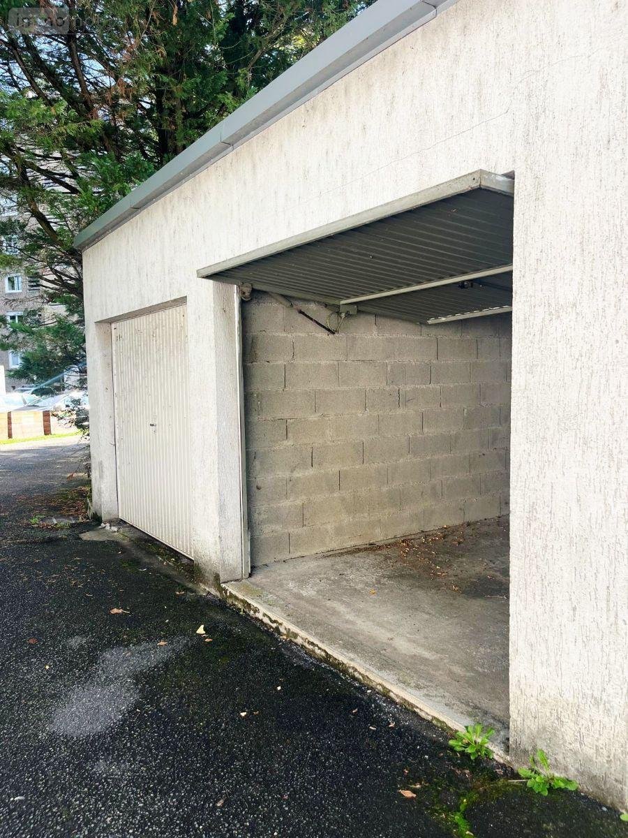 Garage et parking a vendre Mâcon 71000 Saône-et-Loire 17 m2  25000 euros