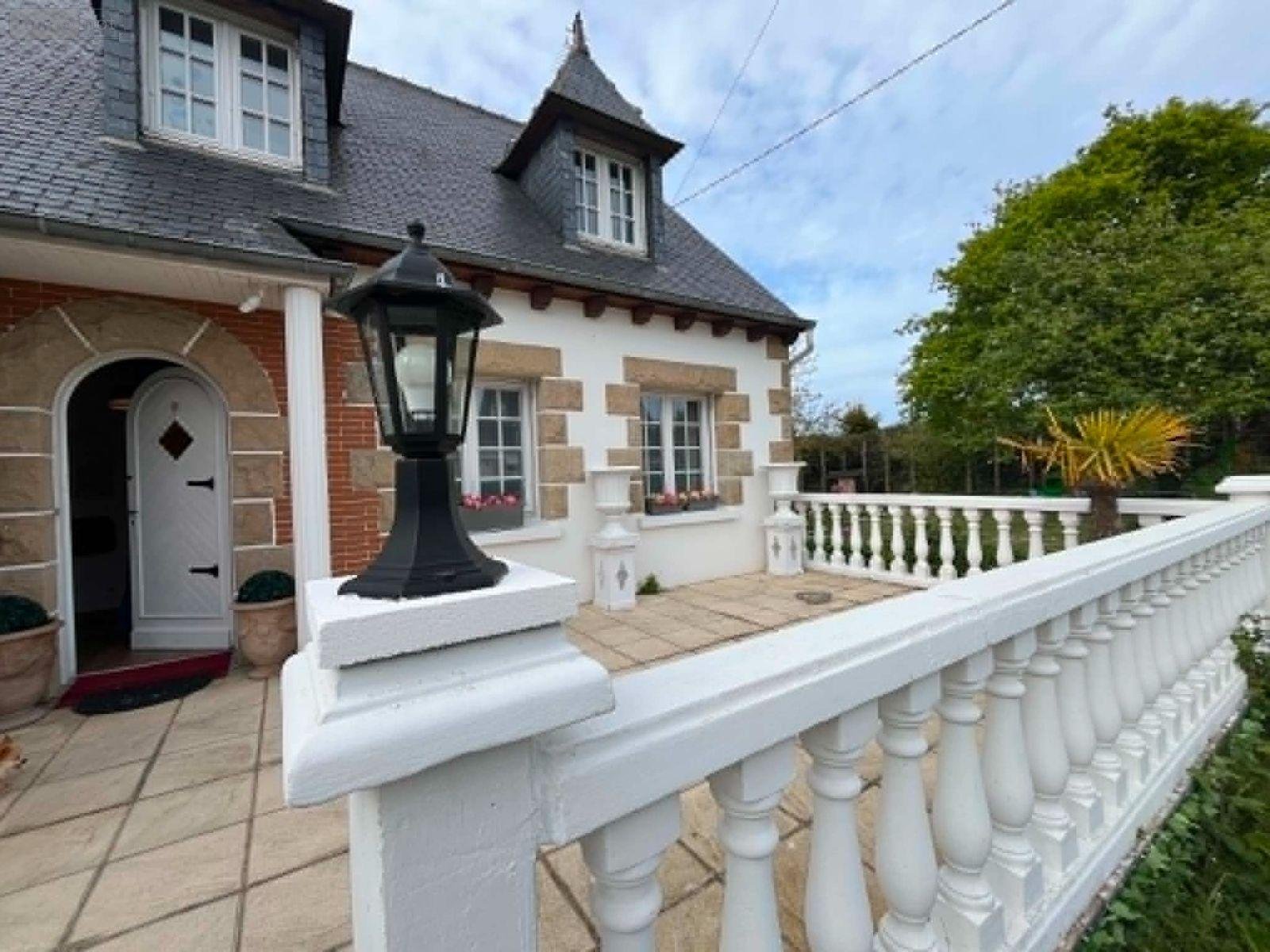 Maison a vendre Trégueux 22950 Côtes-d'Armor 136 m2 7 pièces 322080 euros