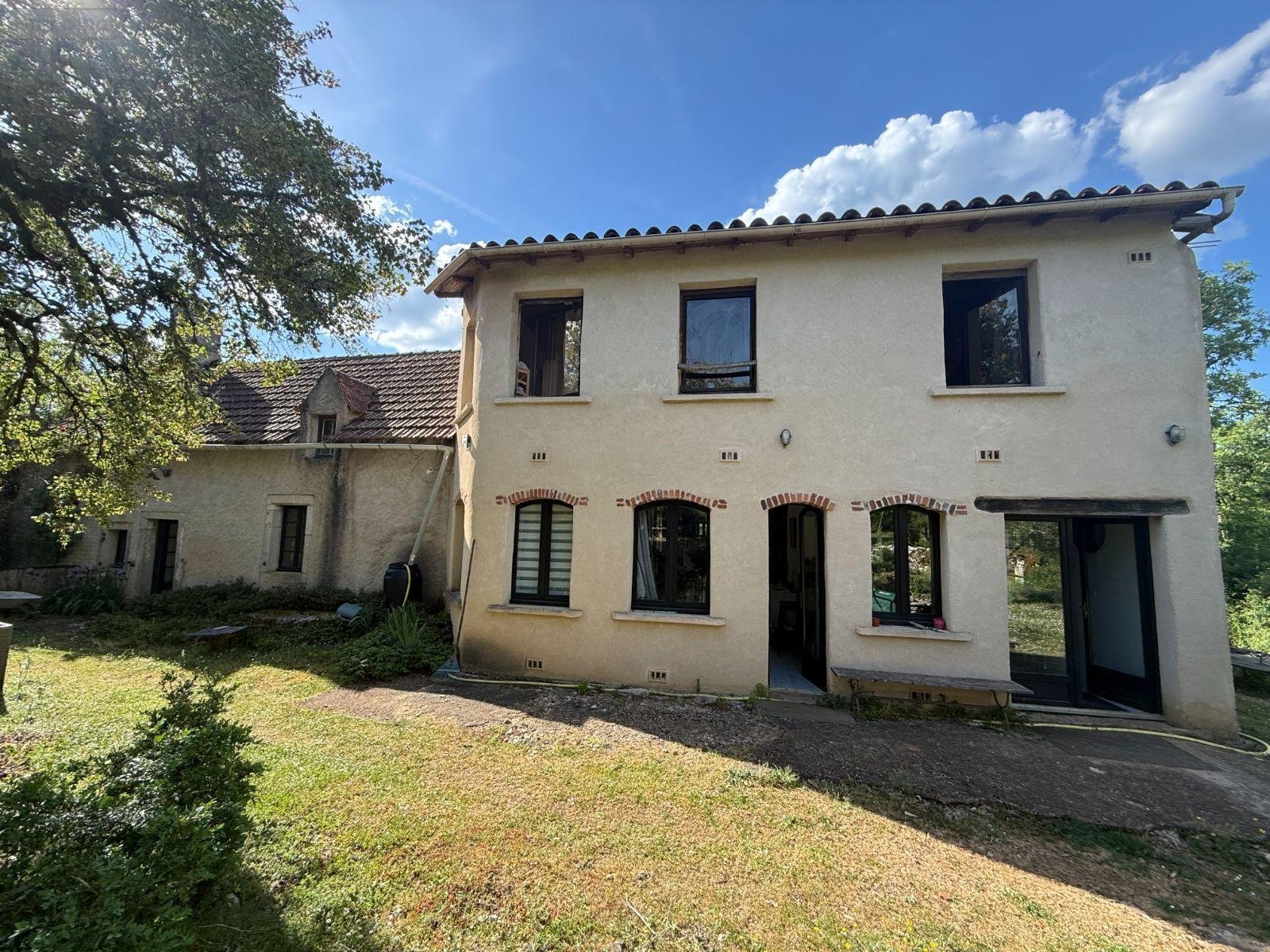 propriete a vendre Varaire 46260 Lot 132 m2 6 pièces 293680 euros