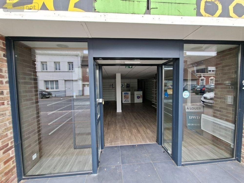 Location fonds et murs commerciaux Morbecque 59190 Nord 150 m2  900 euros