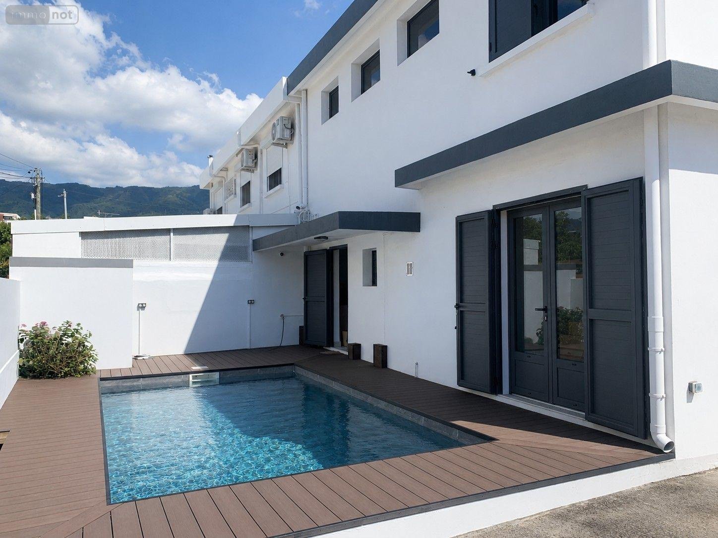 Location maison Saint-Denis 97400 Réunion 120 m2 5 pièces 2161 euros