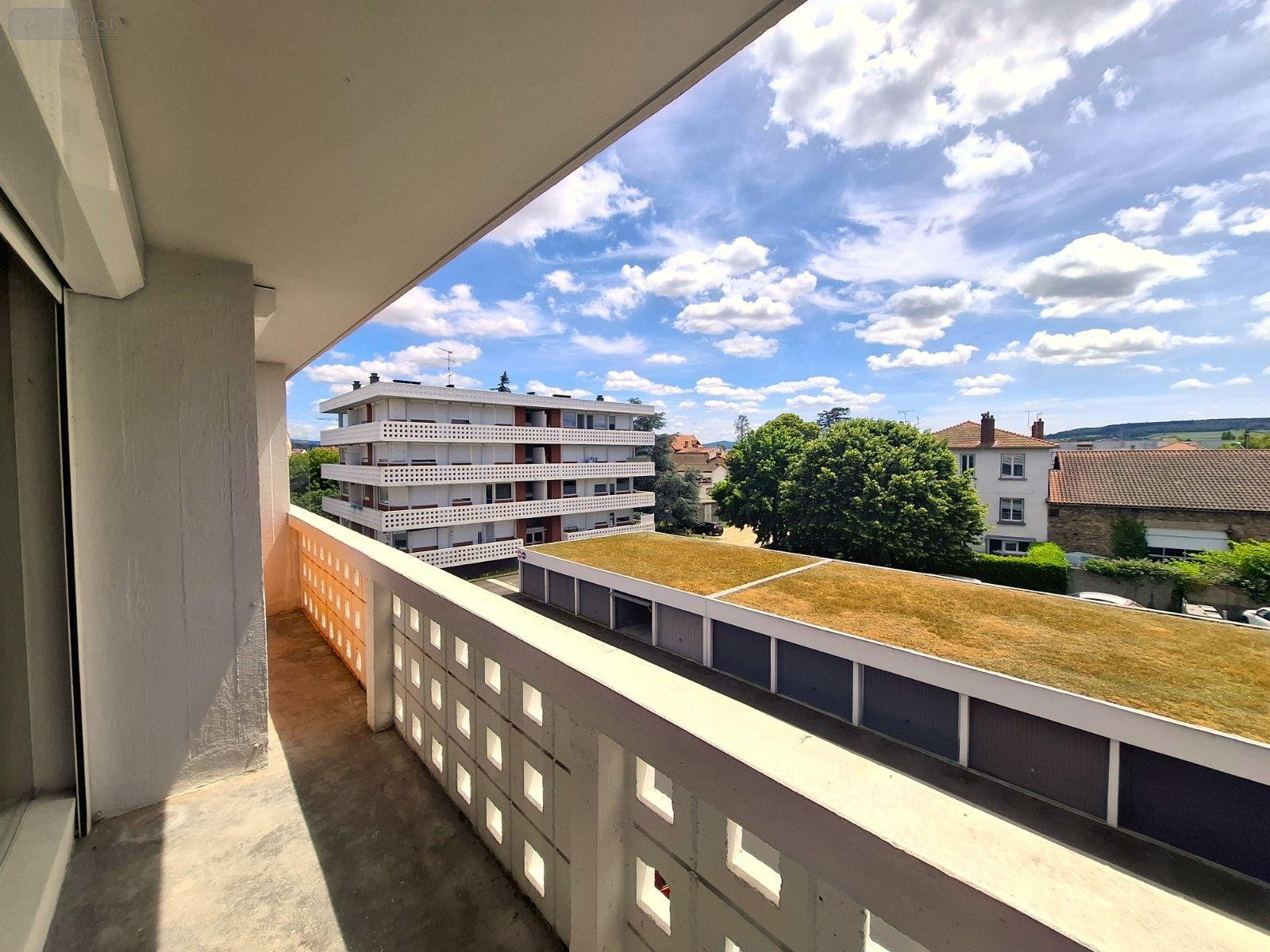 Appartement a vendre Issoire 63500 Puy-de-Dôme 57 m2 4 pièces 91000 euros