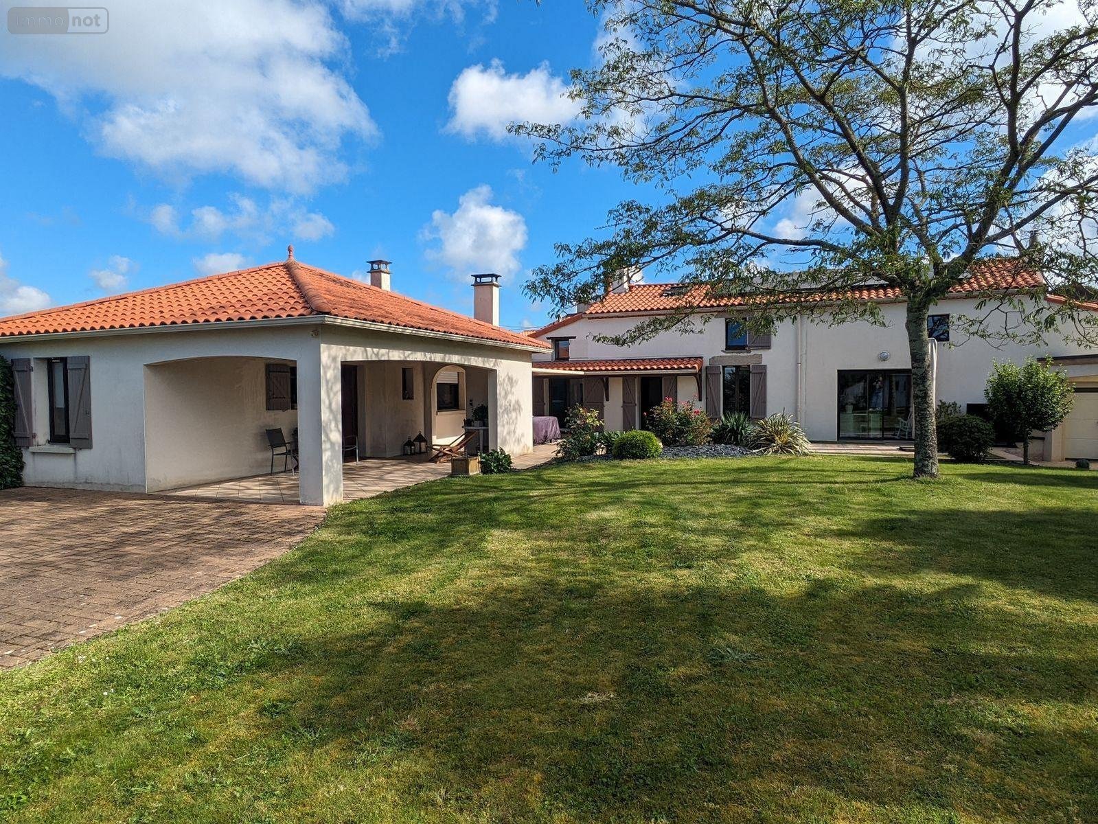 Maison a vendre Les Herbiers 85500 Vendée 160 m2 7 pièces 465000 euros