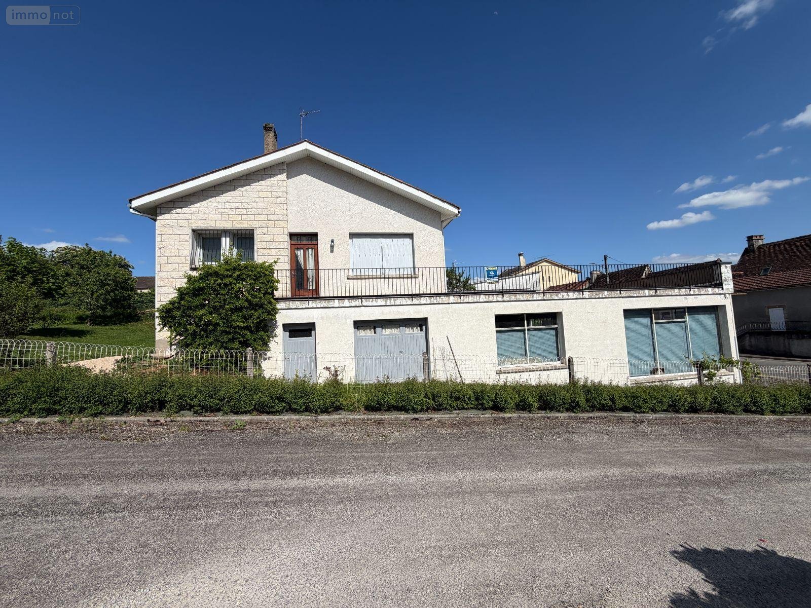 Maison a vendre Lacapelle-Marival 46120 Lot 102 m2 4 pièces 163200 euros