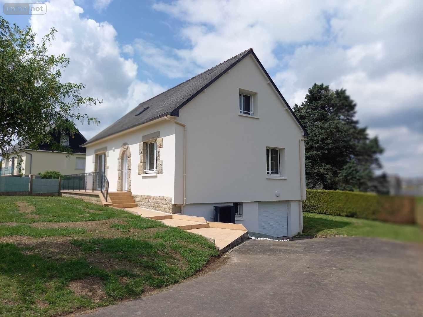 Location maison Saint-Germain-en-Coglès 35133 Ille-et-Vilaine 121 m2 5 pièces 850 euros
