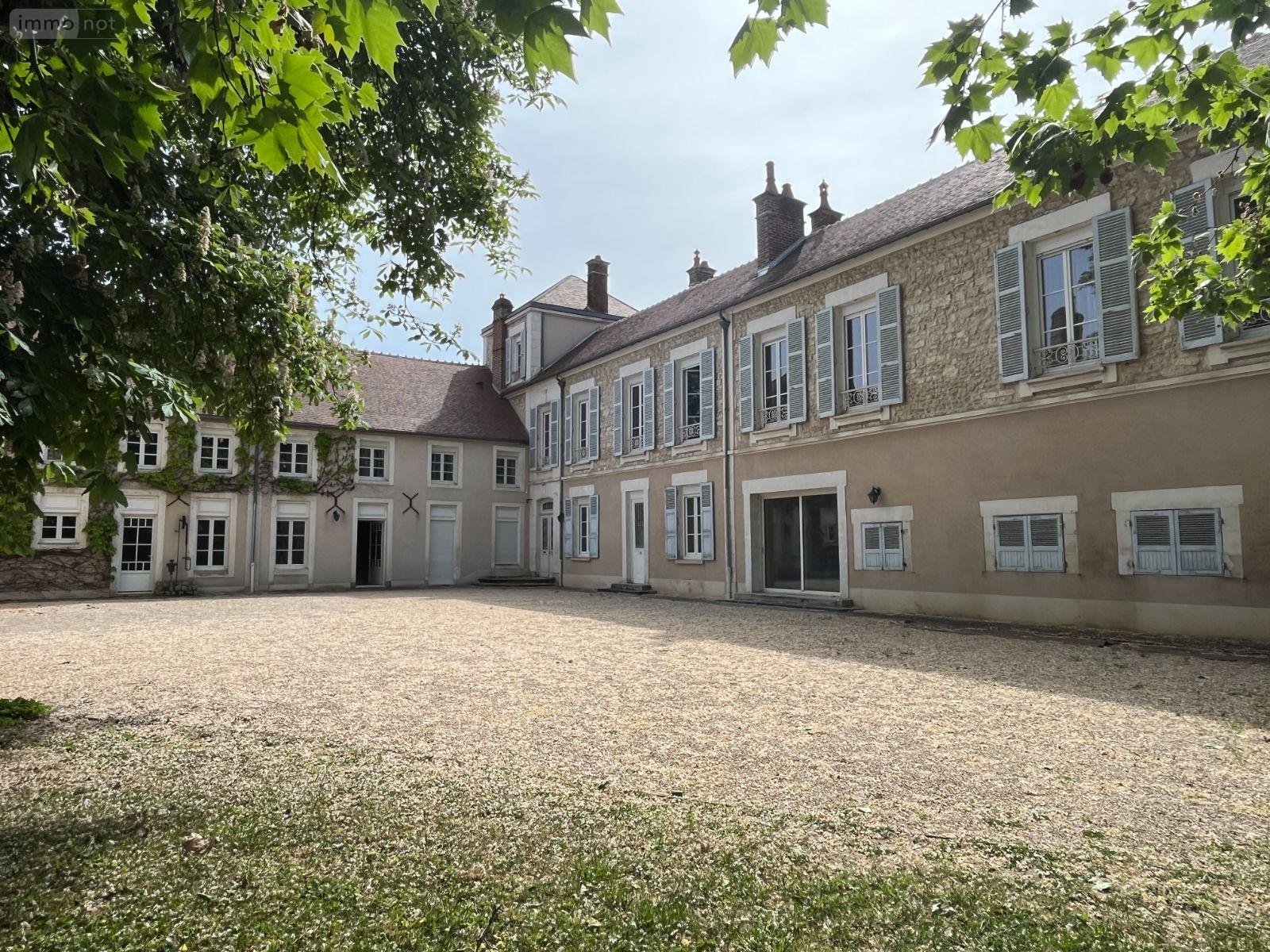 propriete a vendre Auxerre 89000 Yonne 440 m2 11 pièces 650000 euros