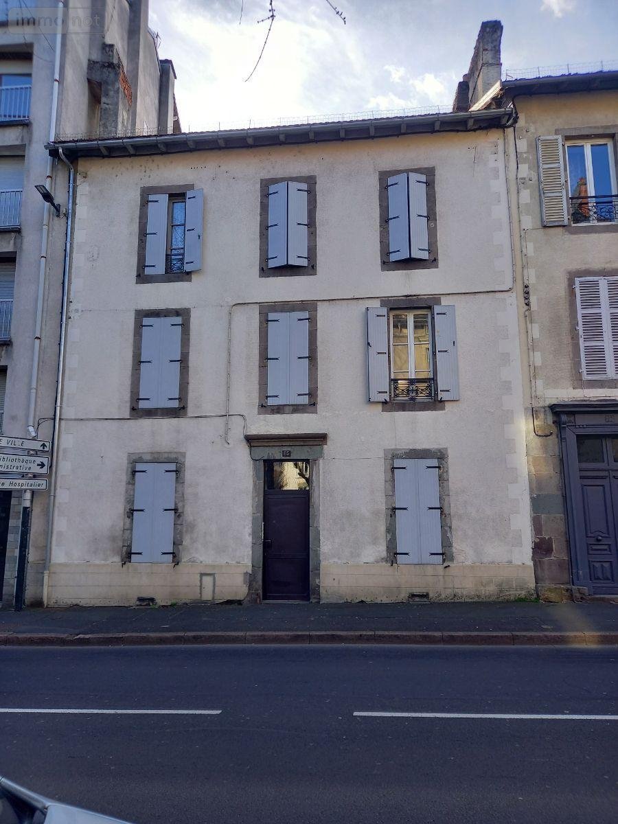 Immeuble a vendre Aurillac 15000 Cantal 197 m2  243000 euros