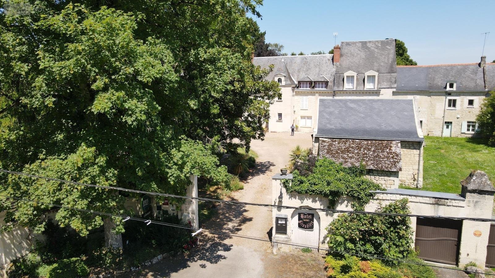 Maison a vendre Beaumont-en-Véron 37420 Indre-et-Loire 1100 m2 45 pièces 792320 euros