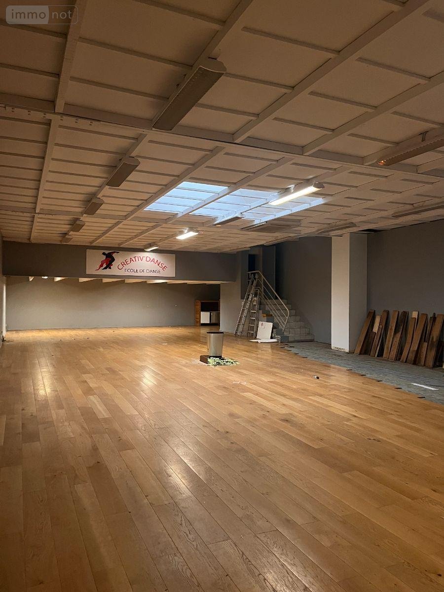 Location fonds et murs commerciaux Bailleul 59270 Nord 230 m2  1240 euros