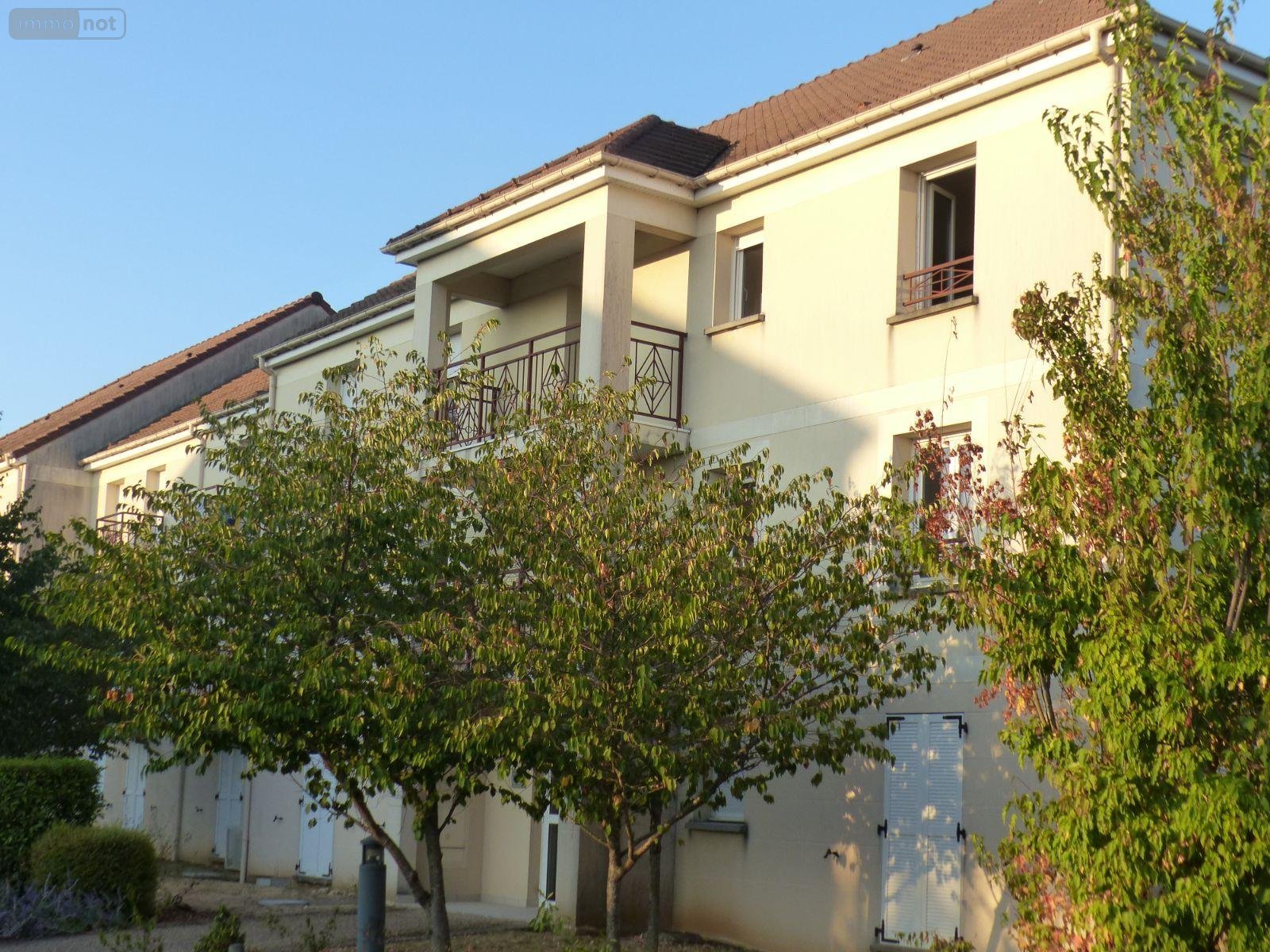 Location appartement La Chaussée-Saint-Victor 41260 Loir-et-Cher 38 m2 2 pièces 510 euros