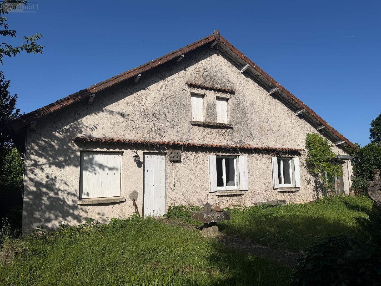 Maison a vendre Mauriac 15200 Cantal 10 pièces 212000 euros