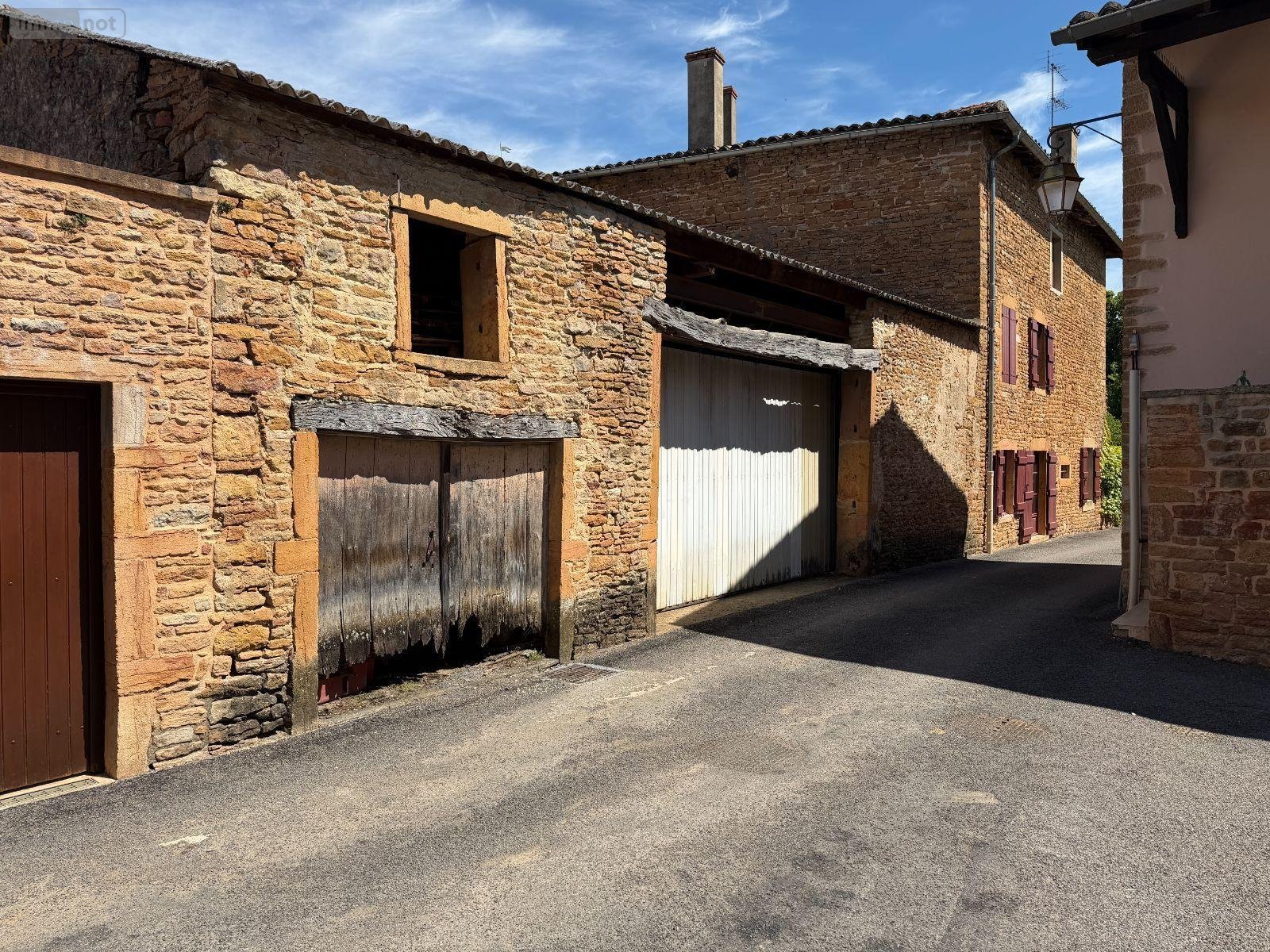 Garage et parking a vendre Chevagny-les-Chevrières 71960 Saône-et-Loire  39000 euros