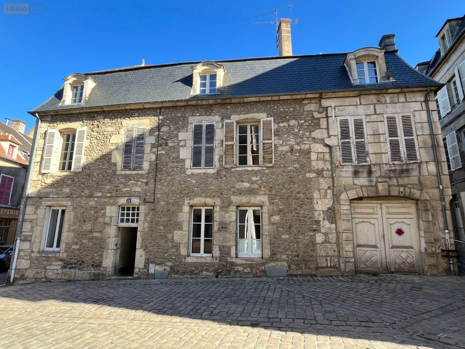 Immeuble a vendre Avallon 89200 Yonne 253 m2  252000 euros
