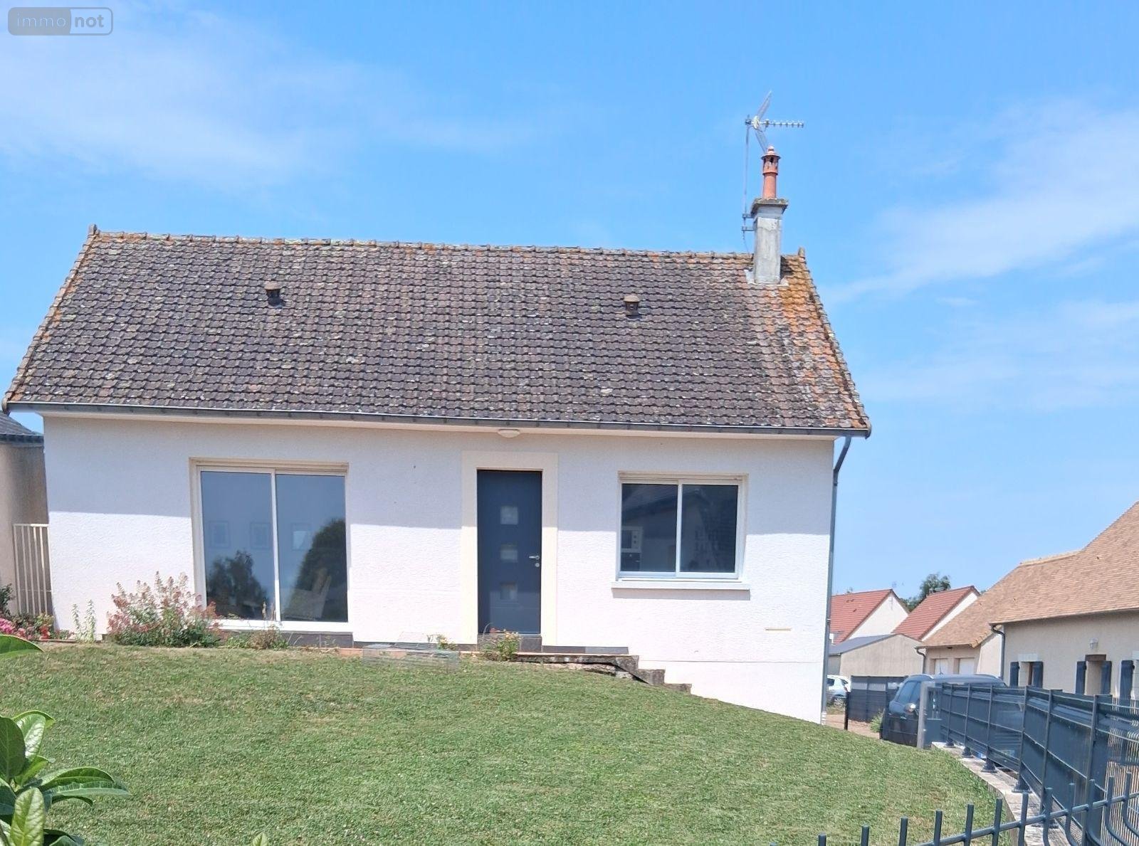 Maison a vendre La Flèche 72200 Sarthe 111 m2  235800 euros