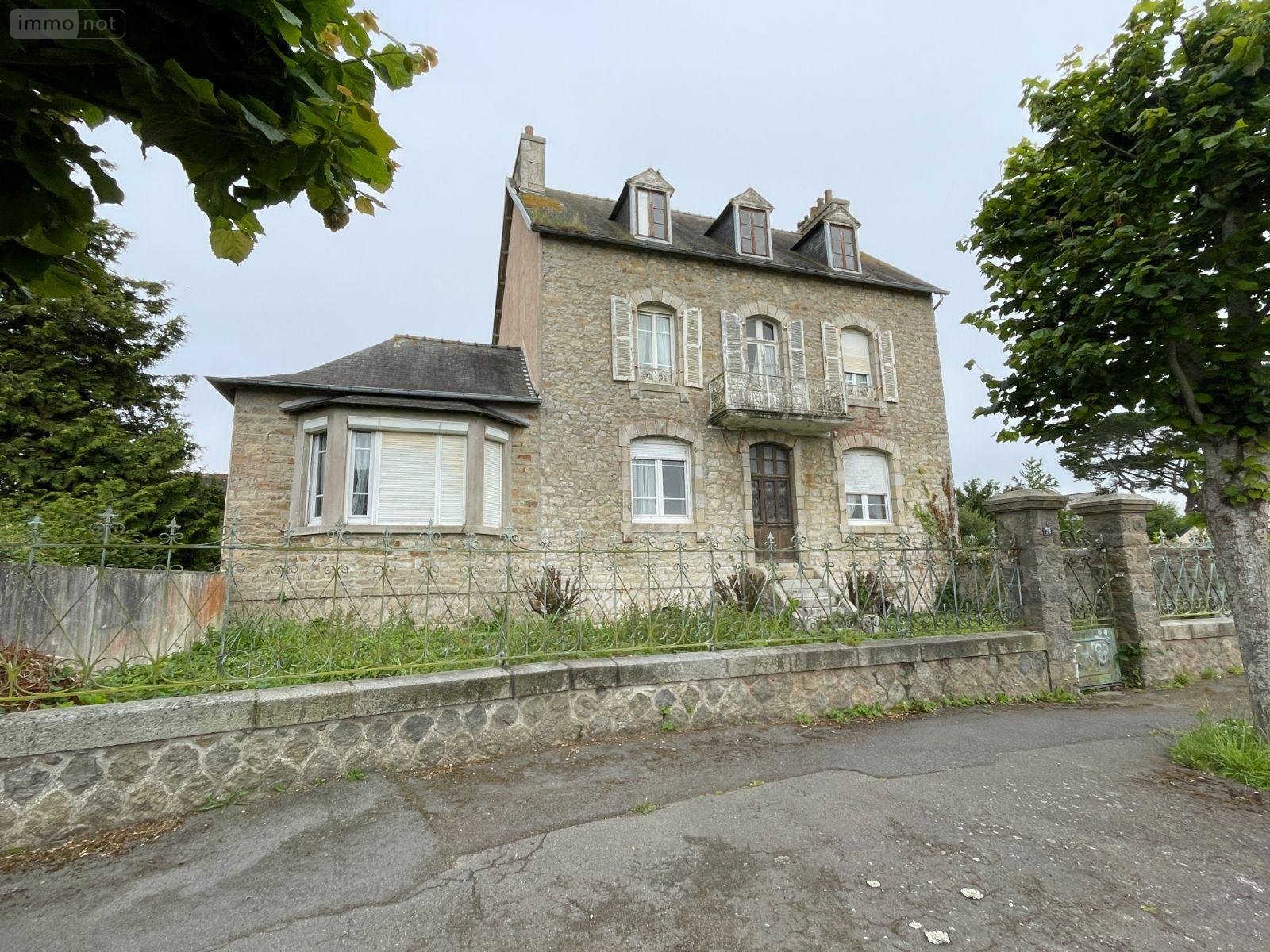 Maison a vendre Saint-Pol-de-Léon 29250 Finistère 170 m2 8 pièces 126600 euros