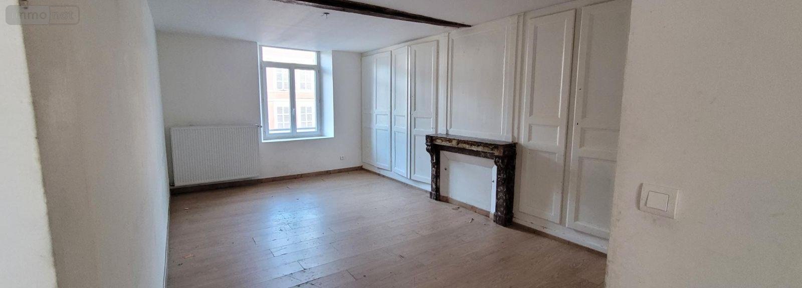 Immeuble a vendre Marle 02250 Aisne 481 m2  77000 euros