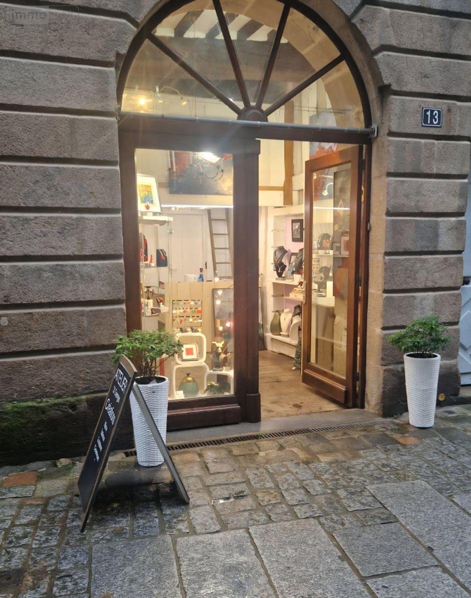 Location fonds et murs commerciaux Rennes 35000 Ille-et-Vilaine 12 m2  787 euros