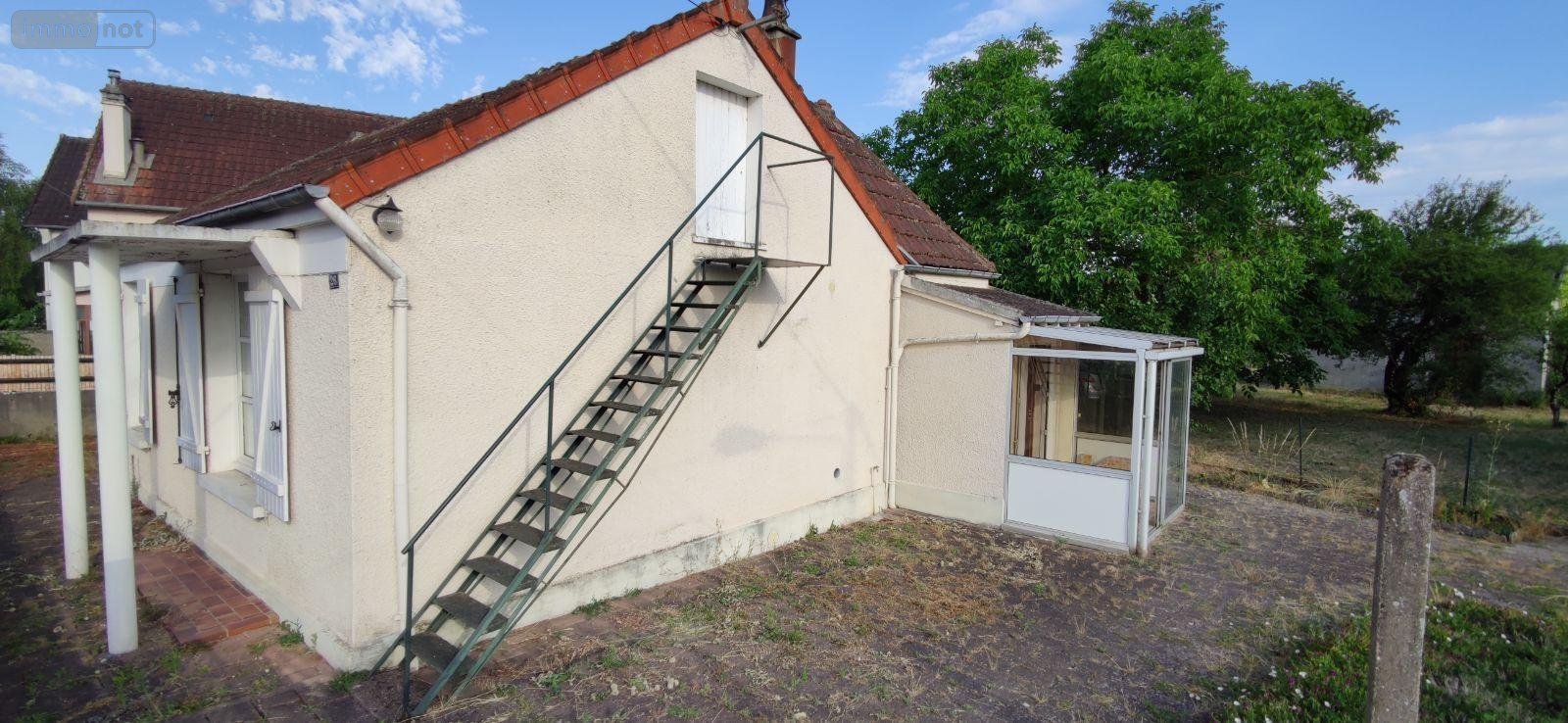 Maison a vendre Mehun-sur-Yèvre 18500 Cher 73 m2 4 pièces 75880 euros