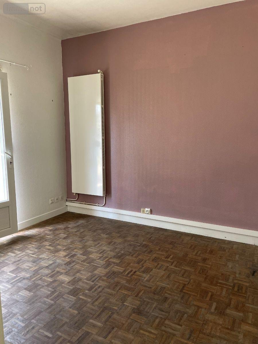 Location fonds et murs commerciaux Libourne 33500 Gironde 9 m2  225 euros