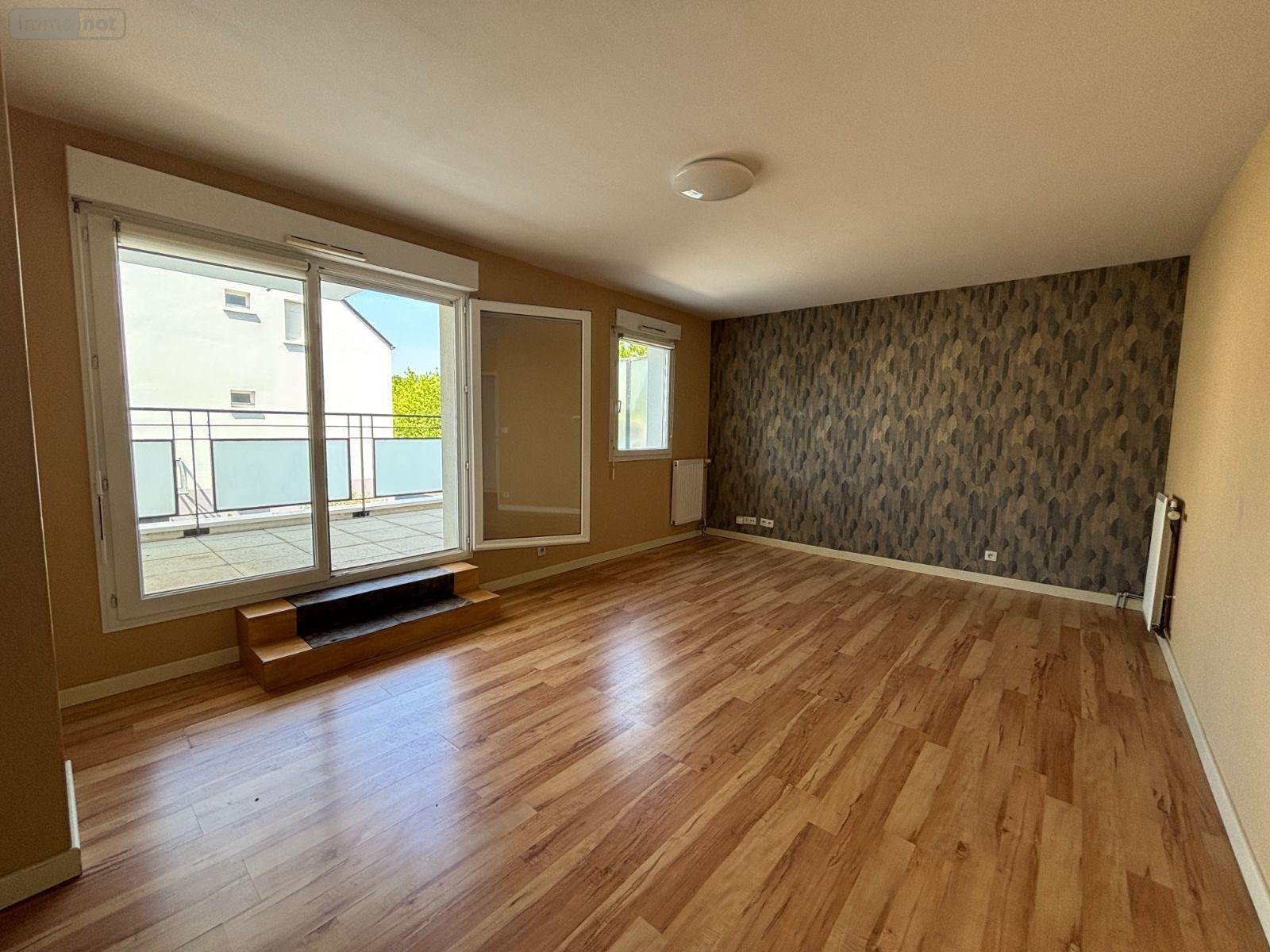 Appartement a vendre Noyal-Châtillon-sur-Seiche 35230 Ille-et-Vilaine 67 m2 3 pièces 218820 euros