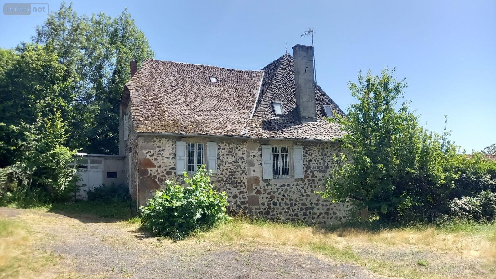 Maison a vendre Raulhac 15800 Cantal 234 m2  232500 euros