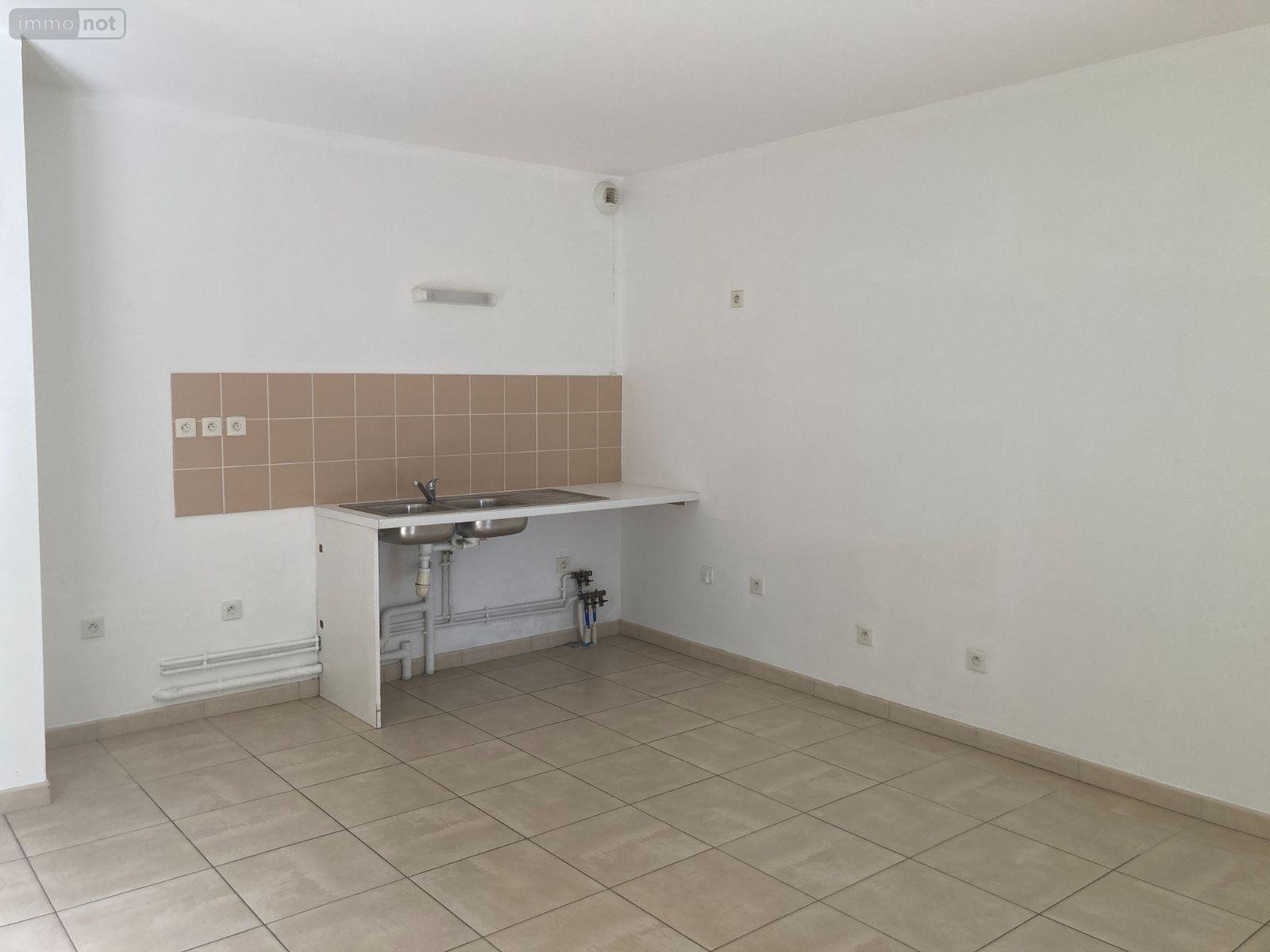 Location appartement Saint-Parres-lès-Vaudes 10260 Aube 55 m2 3 pièces 590 euros