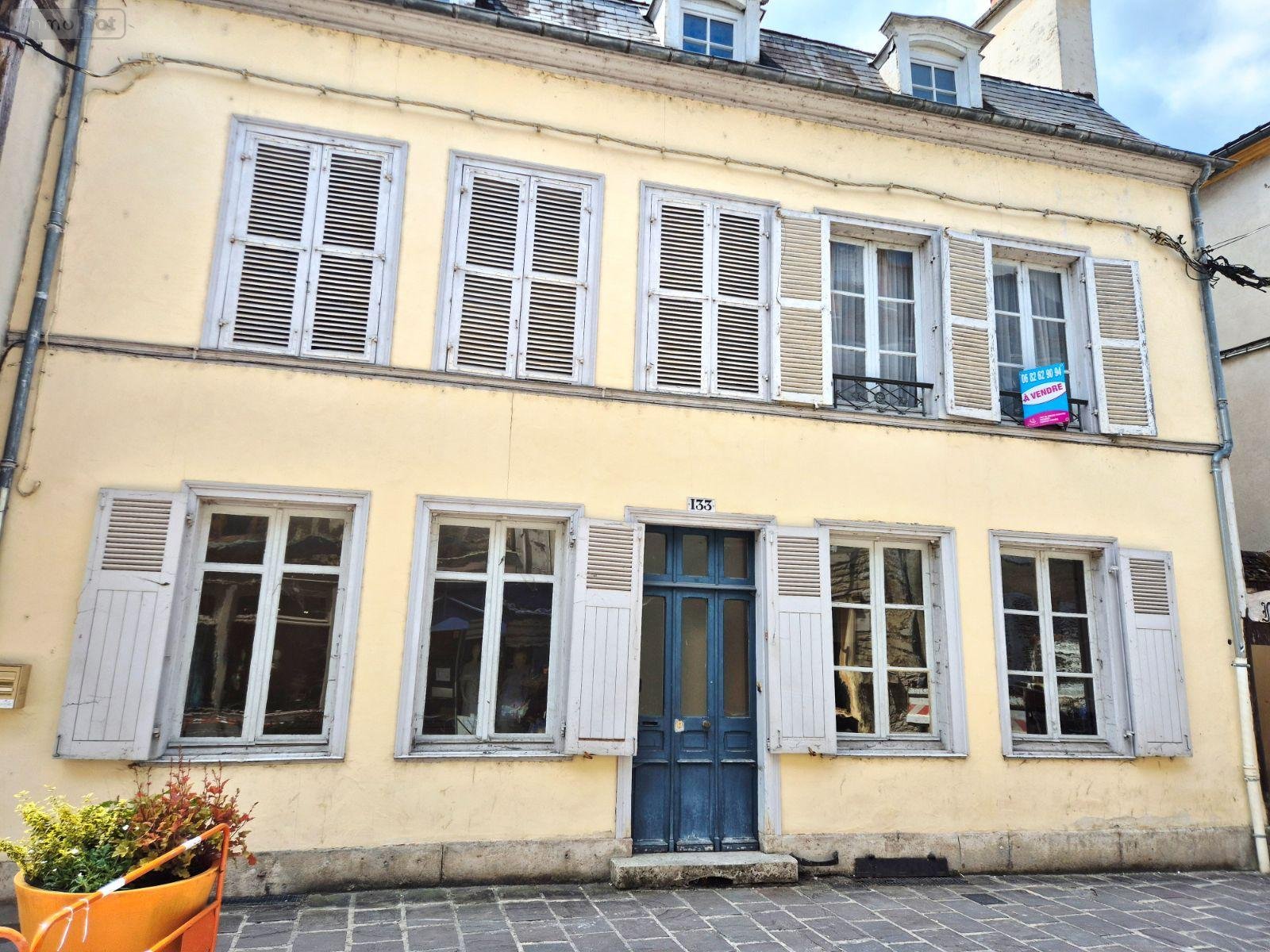 Immeuble a vendre Bar-sur-Seine 10110 Aube 203 m2  168000 euros