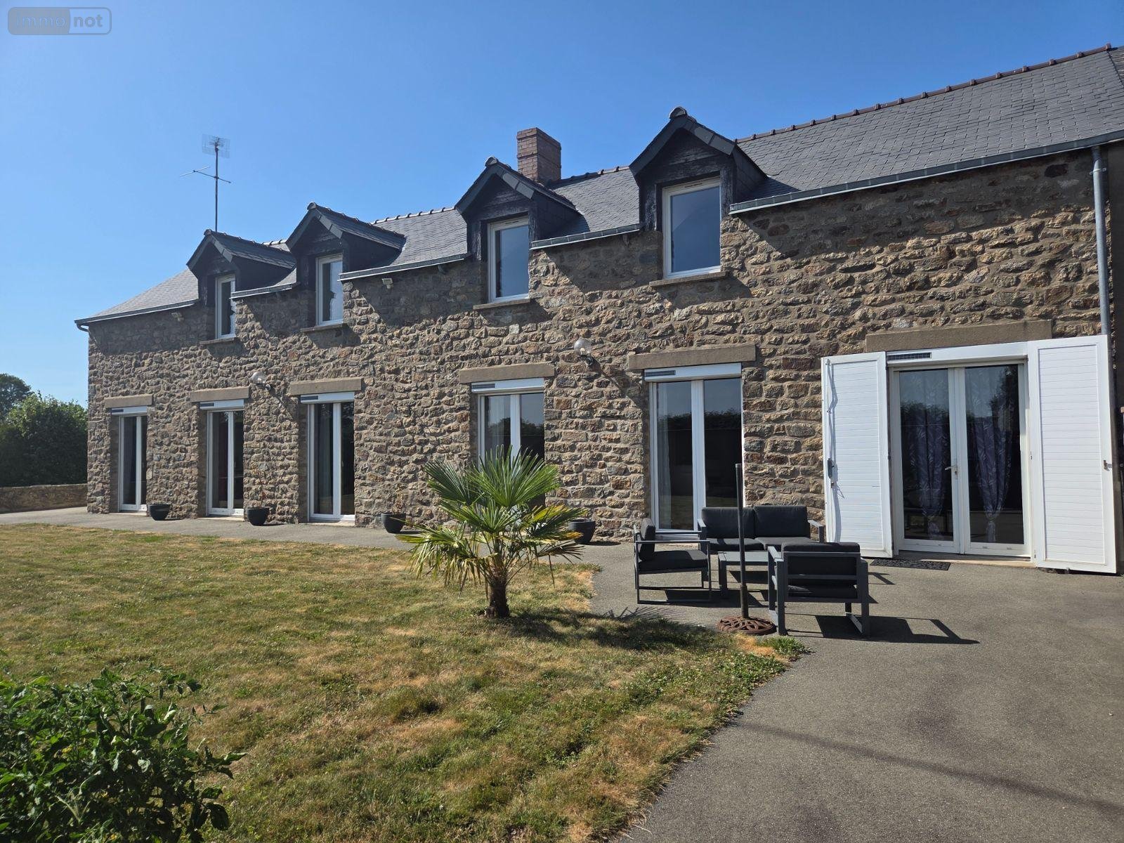 Maison a vendre Aron 53440 Mayenne 206 m2 9 pièces 239200 euros
