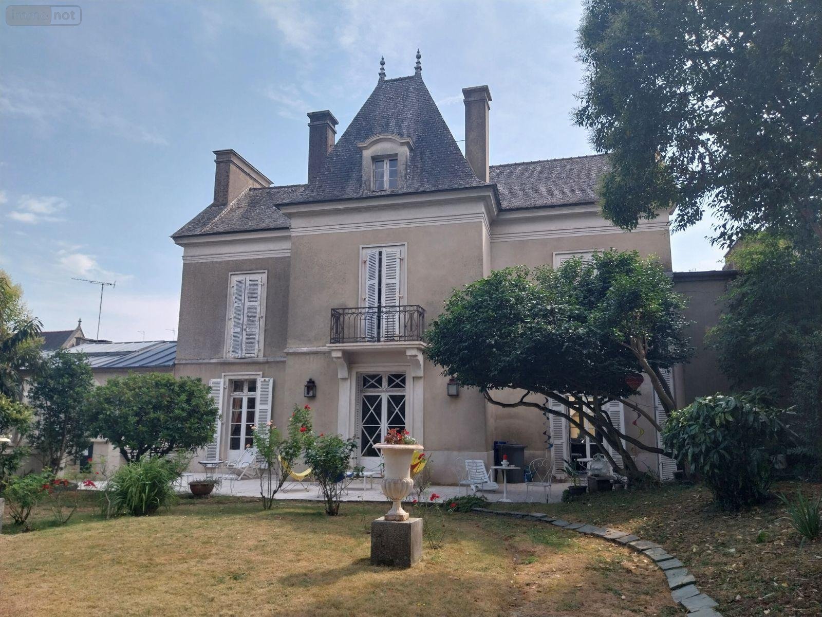 propriete a vendre Vitré 35500 Ille-et-Vilaine  786600 euros