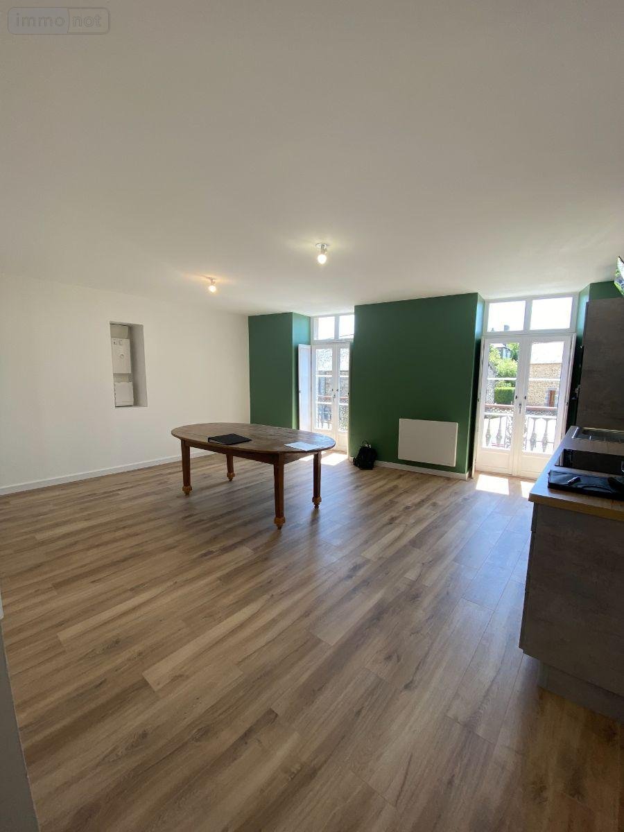 Location appartement La Chapelle-Chaussée 35630 Ille-et-Vilaine 64 m2 2 pièces 700 euros