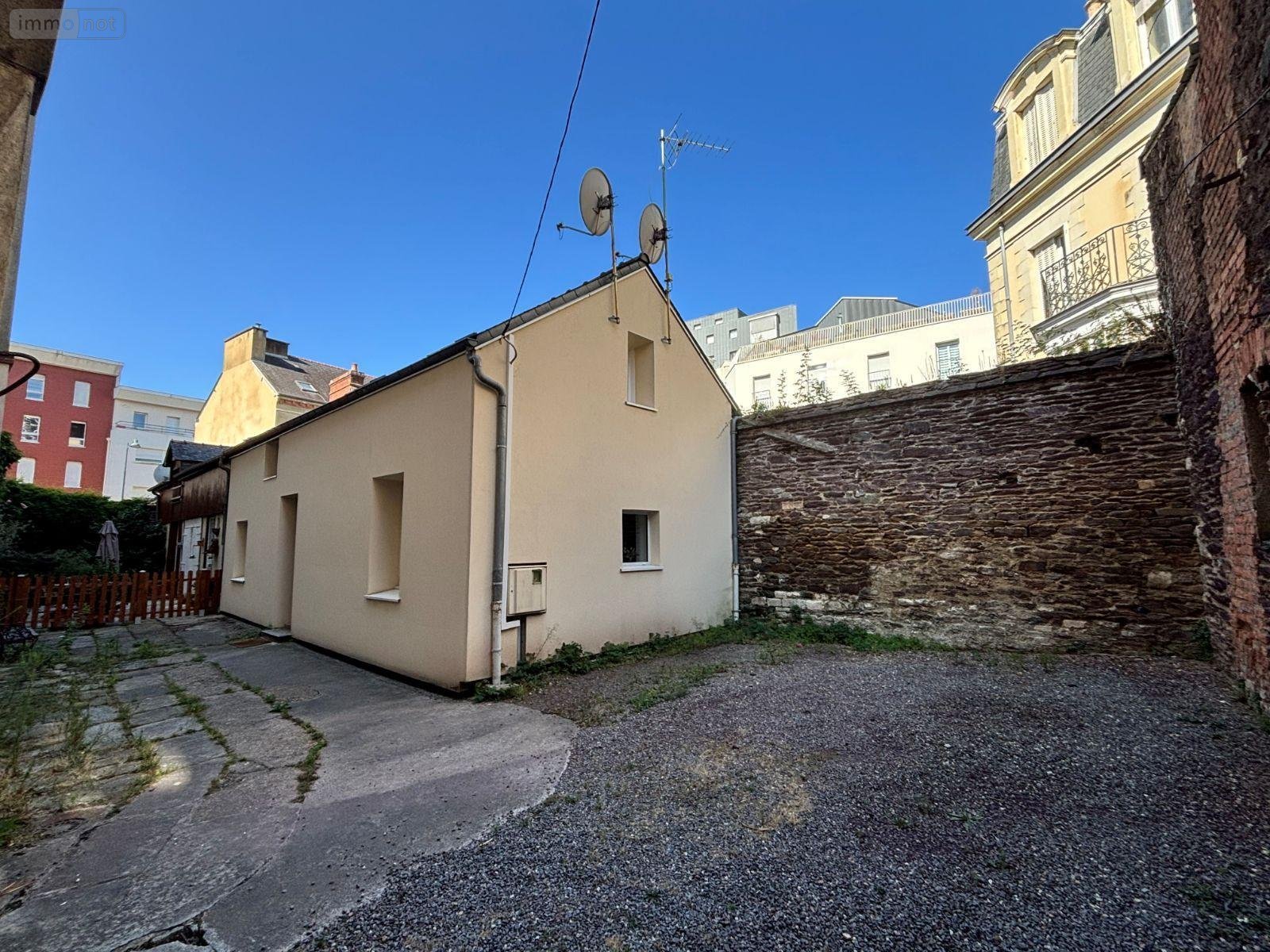Immeuble a vendre Rennes 35000 Ille-et-Vilaine  251520 euros