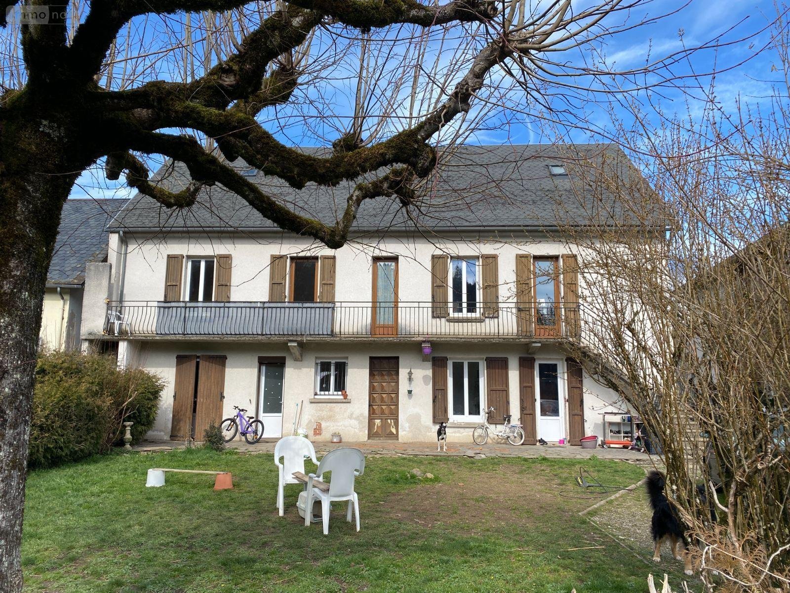 Immeuble a vendre Saint-Martin-Valmeroux 15140 Cantal  153700 euros