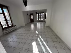 Maison - 89100 Sens